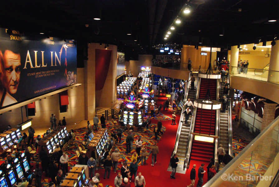 who owns hollywood casino in pennsylvania